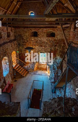 Kastelholm, Finnland, 31. Juli 2022: Das Innere der Burg Kastelholm auf den Inseln Aland in Finnland. Stockfoto