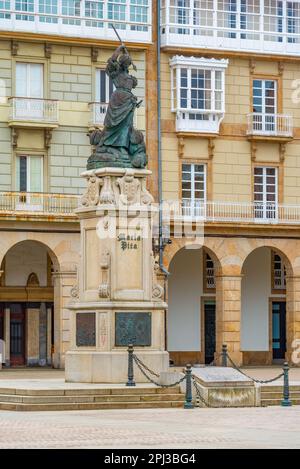 A Coruna, Spanien, 11. Juni 2022: Maria Pita Statue in A Coruna, Spanien. Stockfoto