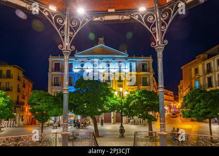 Segovia, Spanien, 7. Juni 2022: Nachtaufnahme der Plaza Mayor in Segovia, Spanien. Stockfoto