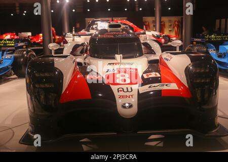 Cayes, Asturien, Spanien. 30. März 2023. Cayes, Spanien, 30. März 2023: Der Toyota TS050 Hybrid, mit dem er 2019 während eines Besuchs im Fernando Alonso Museum am 30. März 2023 im Fernando Alonso Museum and Circuit in Caies, Spanien, FIA-Weltmeisterin wurde. Kredit: Alberto Brevers/Alamy Live News (Kredit: © Alberto Brevers/Pacific Press via ZUMA Press Wire) NUR REDAKTIONELLE VERWENDUNG! Nicht für den kommerziellen GEBRAUCH! Stockfoto