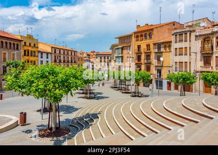 Tarazona, Spanien, 30. Mai 2022: Mittelalterliche Straße in der spanischen Stadt Tarazona. Stockfoto