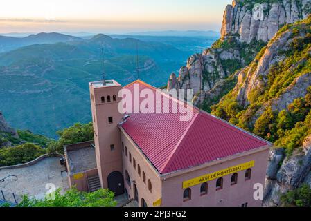 Montserrat, Spanien, 29. Mai 2022: Standseilbahn aus der Abtei Santa Maria de Montserrat in Spanien. Stockfoto