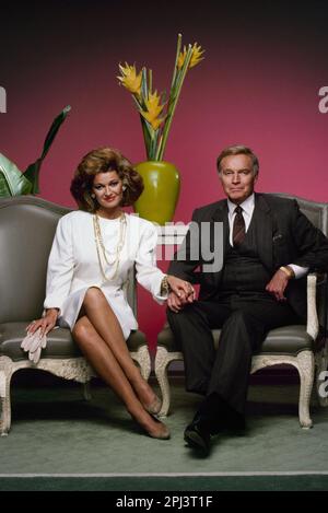 CHARLTON HESTON und STEPHANIE BEACHAM im COLBYS (1985), Regie Robert Scher, CURTIS HARRINGTON und DON MEDFORD. Stockfoto