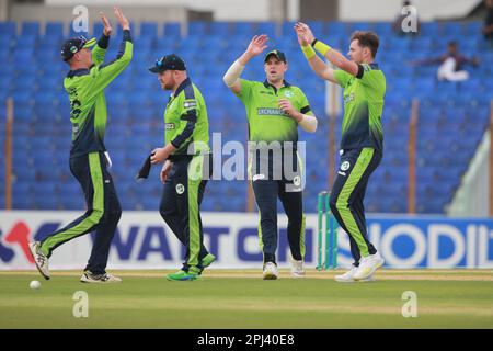 Litton Kumar das schlägt beim dritten T20I. Spiel gegen Irland im Zahur Ahmed Chowdhury Stadium, Sagorika, Chattogram, Bangladesch. Stockfoto