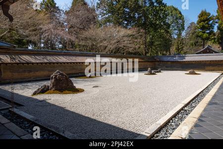 Blick auf den Ryoanji-Tempel in Kyoto, Japan Stockfoto