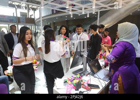 Die dreitägige Reise- und Tourismusmesse in Bangladesch beginnt im Bangabandhu International Conference Centre in Dhaka, das von den Reiseveranstaltern A organisiert wird Stockfoto