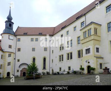 Deutschland, Sachsen, Burg Colditz: Der ehemalige Häftlingshof, der jetzt Teil des Museums für Häftlinge der OFLAG IV-C. Stockfoto