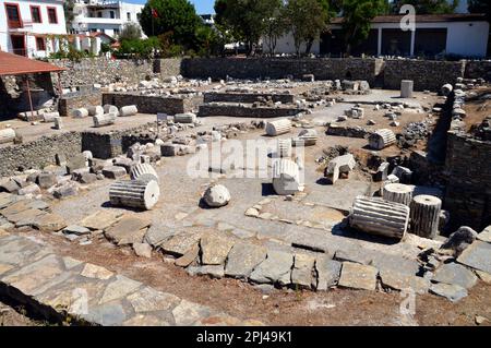 Türkei, Provinz Mugla, Bodrum (ehemals Halikarnassos): Architektonische Stätte des Grabes von Mausolos (= Mausoleum), erbaut 353 v. Chr., ein Wunder der Stockfoto