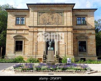 Deutschland, Bayern, Bayreuth: 'Haus Wahnfried', das Haus von Richard Wagner von 1874 bis zu seinem Tod 1883. Die Büste von König Ludwig II., sein Gönner Stockfoto