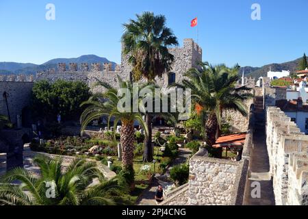 Türkei, Marmoris: Das Schloss, das 1522 in der Herrschaft von Suleiman dem Prachtvollen erbaut wurde, steht an der Stelle uralter Verteidigungsanlagen. Jetzt Stockfoto