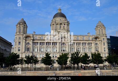 England, Merseyside, Liverpool: Das Port of Liverpool Building, früher Mersey Docks and Harbour Board Building, wurde zwischen 1904 und 1907 erbaut Stockfoto