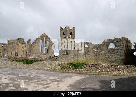 Irland, Grafschaft Mayo, Cong: Ruinen der Cong Abbey (Augustinian), die aus dem 8. Jahrhundert stammt, aber viele Male wieder aufgebaut wurde. Ende der 16. Jahre Stockfoto