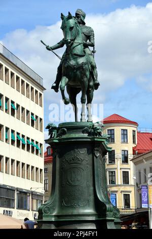 Schweden, Göteborg: Bronzestatue von König Karl IX. In Kungsportsplatsen. Stockfoto