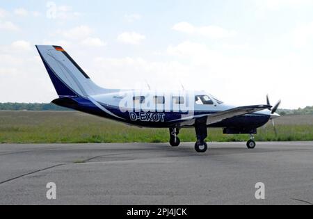 Deutschland, Bayern, Oberschleissheim: D-EXOT Piper PA.46-310P Malibu (c/n 8508010) am Flugplatz Schleissheim. Stockfoto