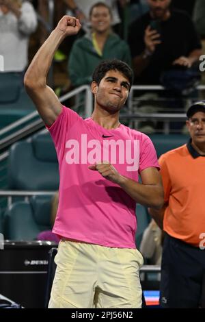 Miami Gardens, Florida, USA. 30. März 2023. Carlos Alcaraz gegen Taylor Fritz während der Finals des Men's Quarter beim Miami Open Day 9 2023 im Hard Rock Stadium am 30. März 2023 in Miami Gardens, Florida. Kredit: Mpi04/Media Punch/Alamy Live News Stockfoto