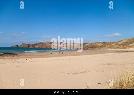 Ein sonniger Tag am Farr Beach entlang der Nordküste 500 in der Nähe von Bettyhill, Scottish Highlands Stockfoto