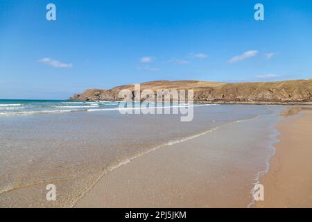 Ein sonniger Tag am Farr Beach entlang der Nordküste 500 in der Nähe von Bettyhill, Scottish Highlands Stockfoto