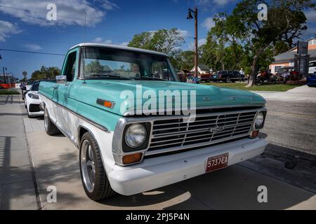 Klassische Ford Abholung in der Dearborn Street, Englewood, Florida. Stockfoto