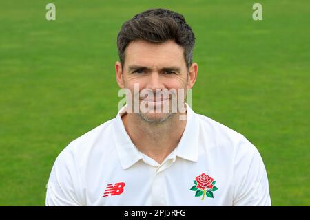 James Anderson aus Lancashire beim Lancashire Cricket Media Day in Old Trafford, Manchester, Großbritannien. 31. März 2023. (Foto von Conor Molloy/News Images) in Manchester, Großbritannien, 3/31/2023. (Foto: Conor Molloy/News Images/Sipa USA) Guthaben: SIPA USA/Alamy Live News Stockfoto