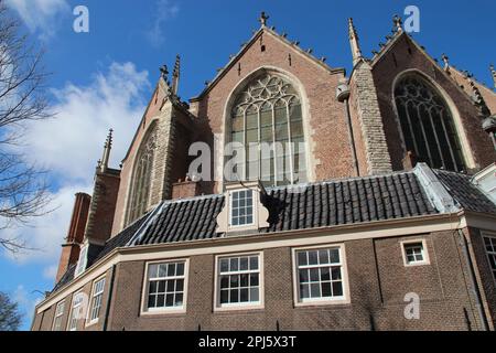 Alte Kirche (oude Kerke) in amsterdam (niederlande) Stockfoto