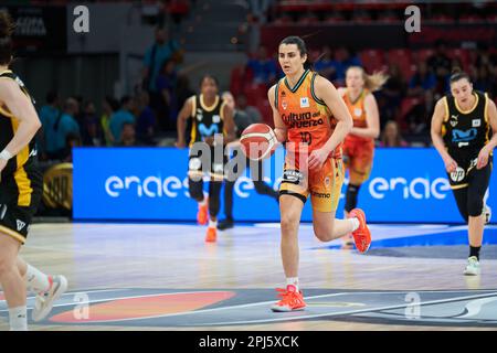 Saragossa, Spanien. 30. März 2023. Leticia Romero von Valencia Basket in Aktion während des Quarterfinals des Queen's Cup zwischen Valencia Basket und Movistar Estudiantes im Pavilion Principe Felipe. Endstand: Valencia Basket 69:56 Movistar Estudiantes. Kredit: SOPA Images Limited/Alamy Live News Stockfoto