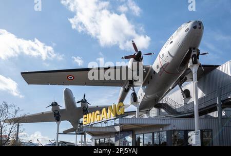 Flugzeuge und Raumfahrzeuge aus dem Speyer Technik Museum Flugzeuge und Space Shuttle Buran-Technik Museum Speyer Stockfoto