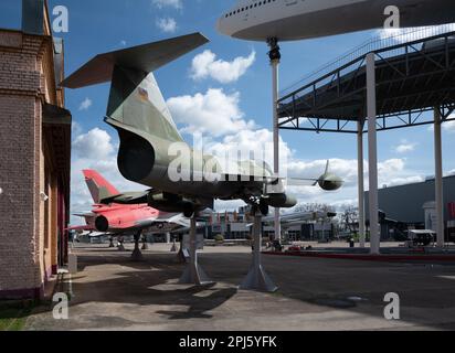 Flugzeuge und Raumfahrzeuge aus dem Speyer Technik Museum Flugzeuge und Space Shuttle Buran-Technik Museum Speyer Stockfoto