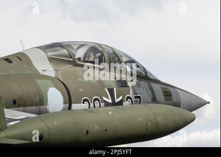 Flugzeuge und Raumfahrzeuge aus dem Speyer Technik Museum Flugzeuge und Space Shuttle Buran-Technik Museum Speyer Stockfoto