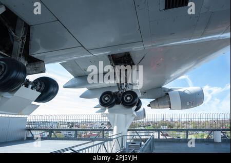 Flugzeuge und Raumfahrzeuge aus dem Speyer Technik Museum Flugzeuge und Space Shuttle Buran-Technik Museum Speyer Stockfoto