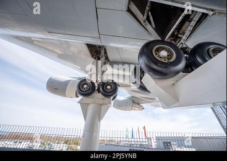 Flugzeuge und Raumfahrzeuge aus dem Speyer Technik Museum Flugzeuge und Space Shuttle Buran-Technik Museum Speyer Stockfoto
