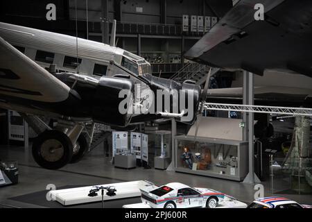 Flugzeuge und Raumfahrzeuge aus dem Speyer Technik Museum Flugzeuge und Space Shuttle Buran-Technik Museum Speyer Stockfoto