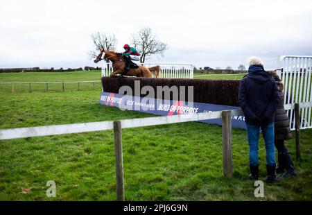 Bild ©lizenziert für Parsons Media. 31/03/2023. London, Vereinigtes Königreich. Garthorpe von Punkt zu Punkt. Treffpunkt des Garthorpe Point-to-Point-Rennens in der Nähe von Melton Mowbray Picture von Andrew Parsons/Parsons Media Stockfoto