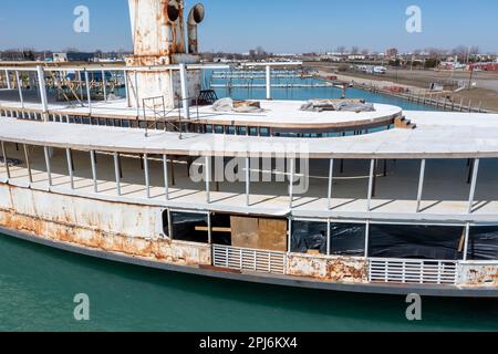 Detroit, Michigan – die Restaurierung der SS Ste. Clair, eines von zwei 2500-Passagier-Dampfschiffen, die Generationen von Detroitern beförderten Stockfoto