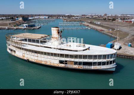 Detroit, Michigan – die Restaurierung der SS Ste. Clair, eines von zwei 2500-Passagier-Dampfschiffen, die Generationen von Detroitern beförderten Stockfoto