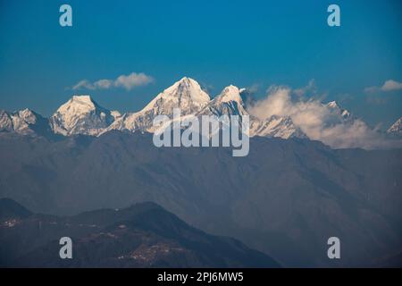 Wunderschöne Himalaya Bergkette Ganesh, Langtang, Everest, Himal aus Bhotechaur, Nepal Stockfoto