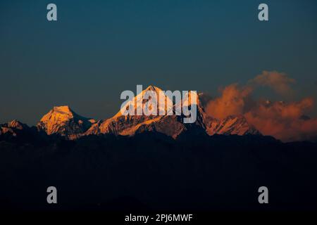 Wunderschöne Himalaya Bergkette Ganesh, Langtang, Everest, Himal aus Bhotechaur, Nepal Stockfoto