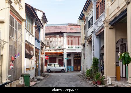 Georgetown, Penang, Malaysia - 01. September 2014: Eine der Hauptstraßen im historischen Georgetown, Penang, Malaysia Stockfoto