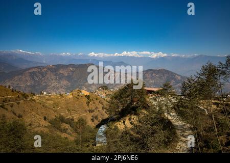 Wunderschöne Himalaya Bergkette Ganesh, Langtang, Everest, Himal aus Bhotechaur, Nepal Stockfoto