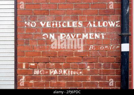 Keine Fahrzeuge erlaubt auf Straßenschild, Glasgow, Schottland, Großbritannien, Europa Stockfoto