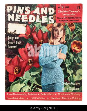Pins and Needles 1960er Nähen- und Strickmagazin Stockfoto