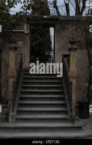 Zadar est une ville côtière située en Croatia, connue pour son riche patrimoine culturel et historique. L'une des Principals Attraktionen de la Ville Stockfoto