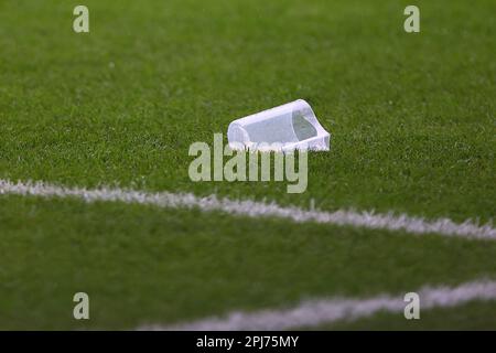 Symbolbild, Bierbecher, GER, Fortuna Düsseldorf vs. Hamburger SV, Fussball, 2. Bundesliga, 26. SPIELTAG, SPIELZEIT 2022/2023, 31.03.2023 DFL-VORSCHRIFTEN VERBIETEN DIE VERWENDUNG VON FOTOS ALS BILDSEQUENZEN UND/ODER QUASI-VIDEO. Kredit: Ant Palmer/Alamy Live News Stockfoto