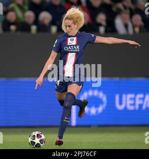 WOLFSBURG - Kheira Hamraoui von Paris Saint-Germain-Frauen während des Viertelfinales der UEFA Champions League für Frauen zwischen VFL Wolfsburg und Paris Saint Germain in der VFL Wolfsburg Arena am 30. März 2023 in Wolfsburg. AP | niederländische Höhe | Gerrit van Köln Stockfoto