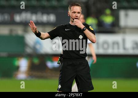 Den Haag, Niederlande. 31. März 2023. DEN HAAG, NIEDERLANDE - MÄRZ 31: Schiedsrichter Ingmar Oostrom während des niederländischen Keukenkampioendivisie-Spiels zwischen ADO Den Haag und Telstar im Bingoal-Stadion am 31. März 2023 in Den Haag, Niederlande (Foto von Hans van der Valk/Orange Pictures) Kredit: Orange Pics BV/Alamy Live News Stockfoto