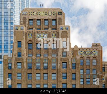 Post Towers, ein Umbau von Büro zu Wohnraum, ist die ehemalige Heimat der New York Evening Post im Art déco-Stil. Stockfoto