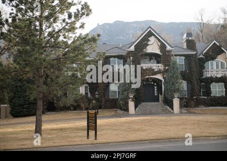 Großes exklusives Einfamilienhaus für $3,3 Millionen Dollar in der Nähe des Broadmoor Hotels. Exklusives Viertel in Colorado Springs, Colorado Stockfoto