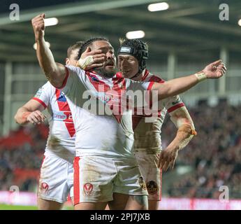 St. Helens, Merseyside, England, 31. März 2023. Konrad Hurrell feiert seinen Versuch im St. Helens Rugby Football Club V Wakefield Trinity Rugby League Football Club im Totally Wicked Stadium, der Betfred Super League (Kreditbild: ©Cody Froggatt/Alamy Live News) Stockfoto