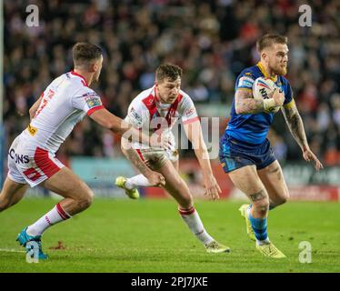 St. Helens, Merseyside, England, 31. März 2023. Wakefields Morgan Smith läuft mit dem Ball während des St. Helens Rugby Football Club V Wakefield Trinity Rugby League Football Club im Totally Wicked Stadium, der Betfred Super League (Abbild: ©Cody Froggatt/Alamy Live News) Stockfoto