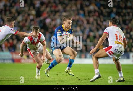 St. Helens, Merseyside, England, 31. März 2023. Wakefields Morgan Smith läuft mit dem Ball während des St. Helens Rugby Football Club V Wakefield Trinity Rugby League Football Club im Totally Wicked Stadium, der Betfred Super League (Abbild: ©Cody Froggatt/Alamy Live News) Stockfoto