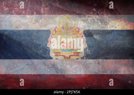 Draufsicht auf die Retro-Flagge Phithaksantirat, die Royal Thai Police Thailand mit Grunge-Struktur. Thailändisches Reise- und Patriotskonzept. Kein Fahnenmast. Ebenenlayout Stockfoto